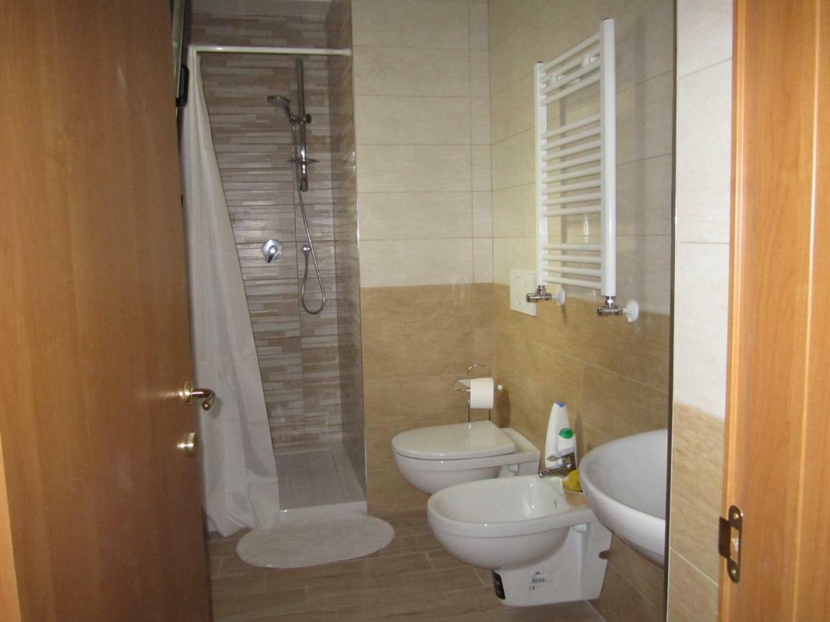 Casa Raffaella Bed & Breakfast โปลีญาโนอามาเร ภายนอก รูปภาพ