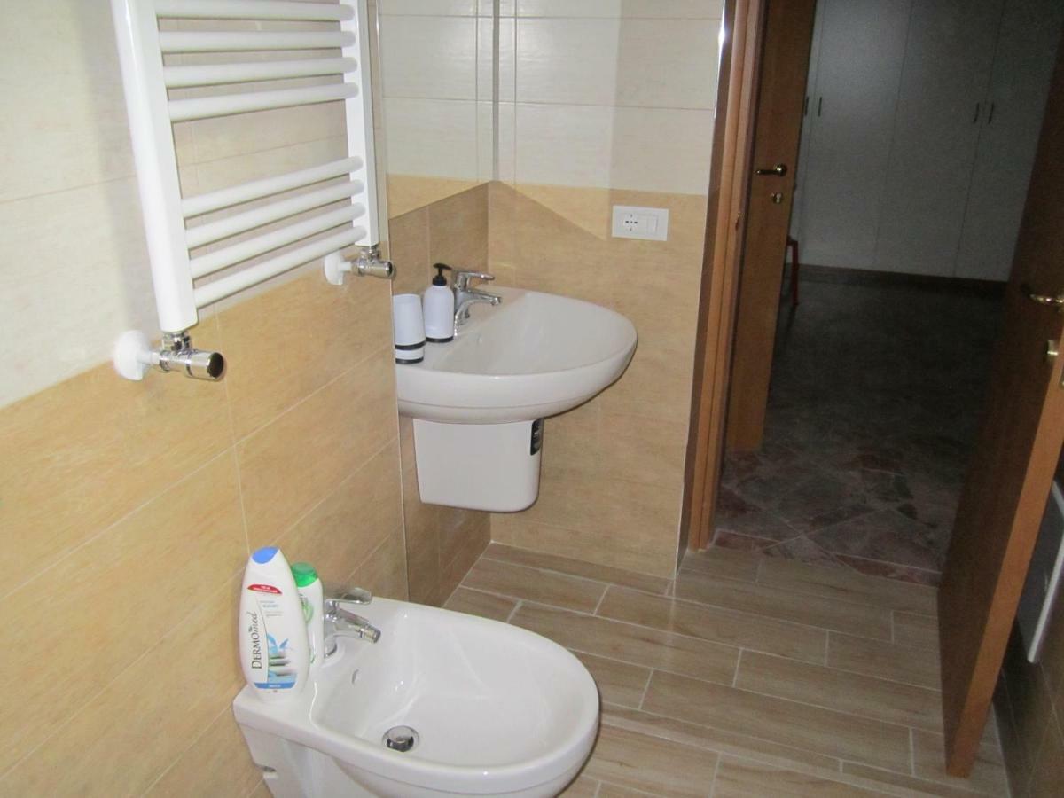 Casa Raffaella Bed & Breakfast โปลีญาโนอามาเร ภายนอก รูปภาพ
