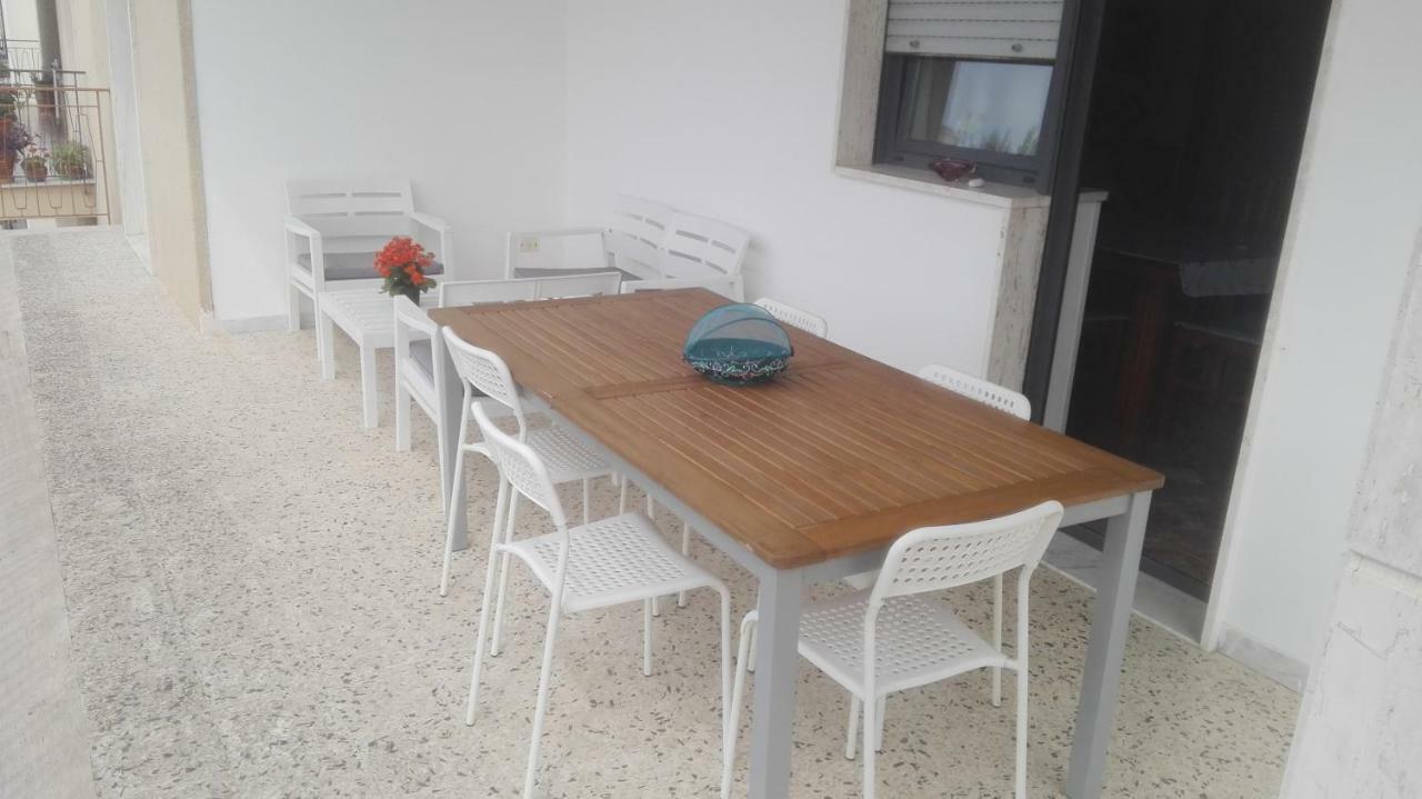 Casa Raffaella Bed & Breakfast โปลีญาโนอามาเร ภายนอก รูปภาพ